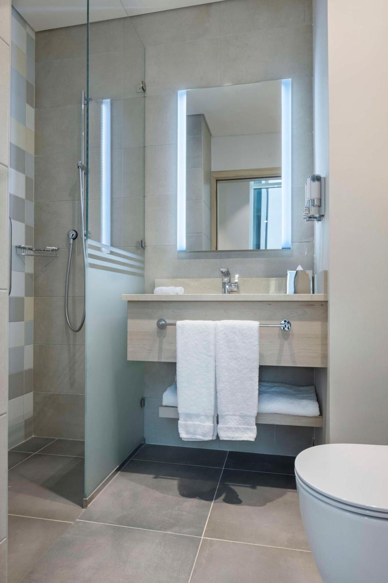 Hampton By Hilton Doha Old Town Hotel Bagian luar foto