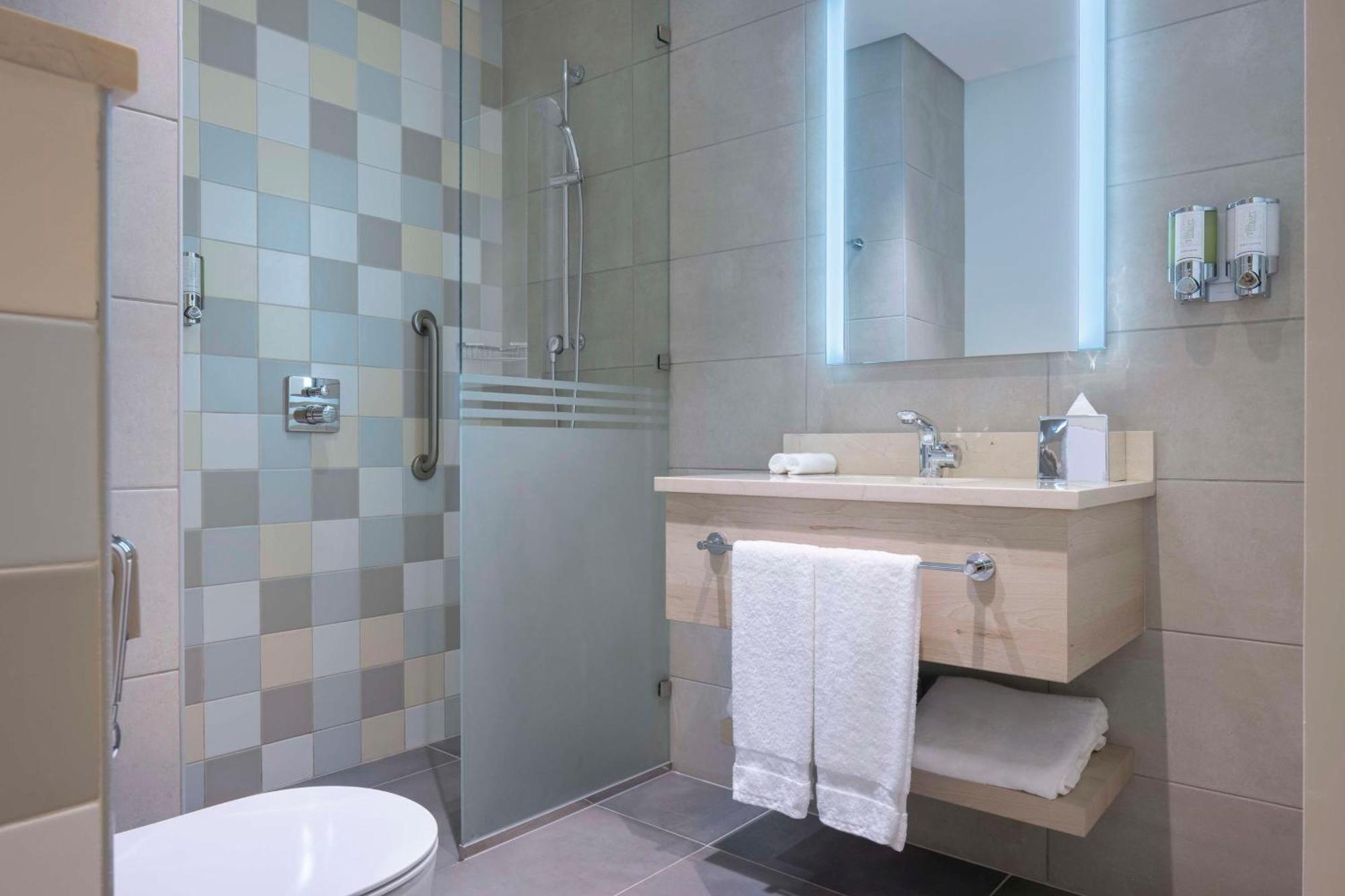 Hampton By Hilton Doha Old Town Hotel Bagian luar foto